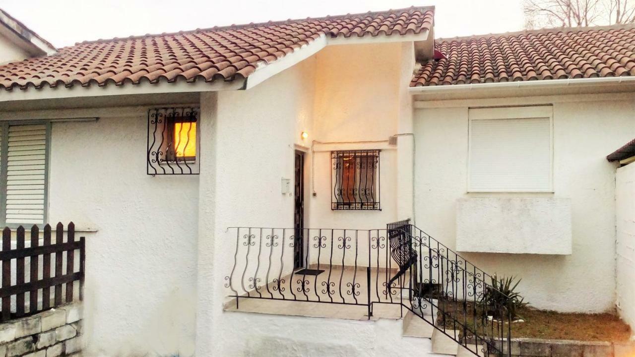 Villa Sunset In Karianí Exterior foto